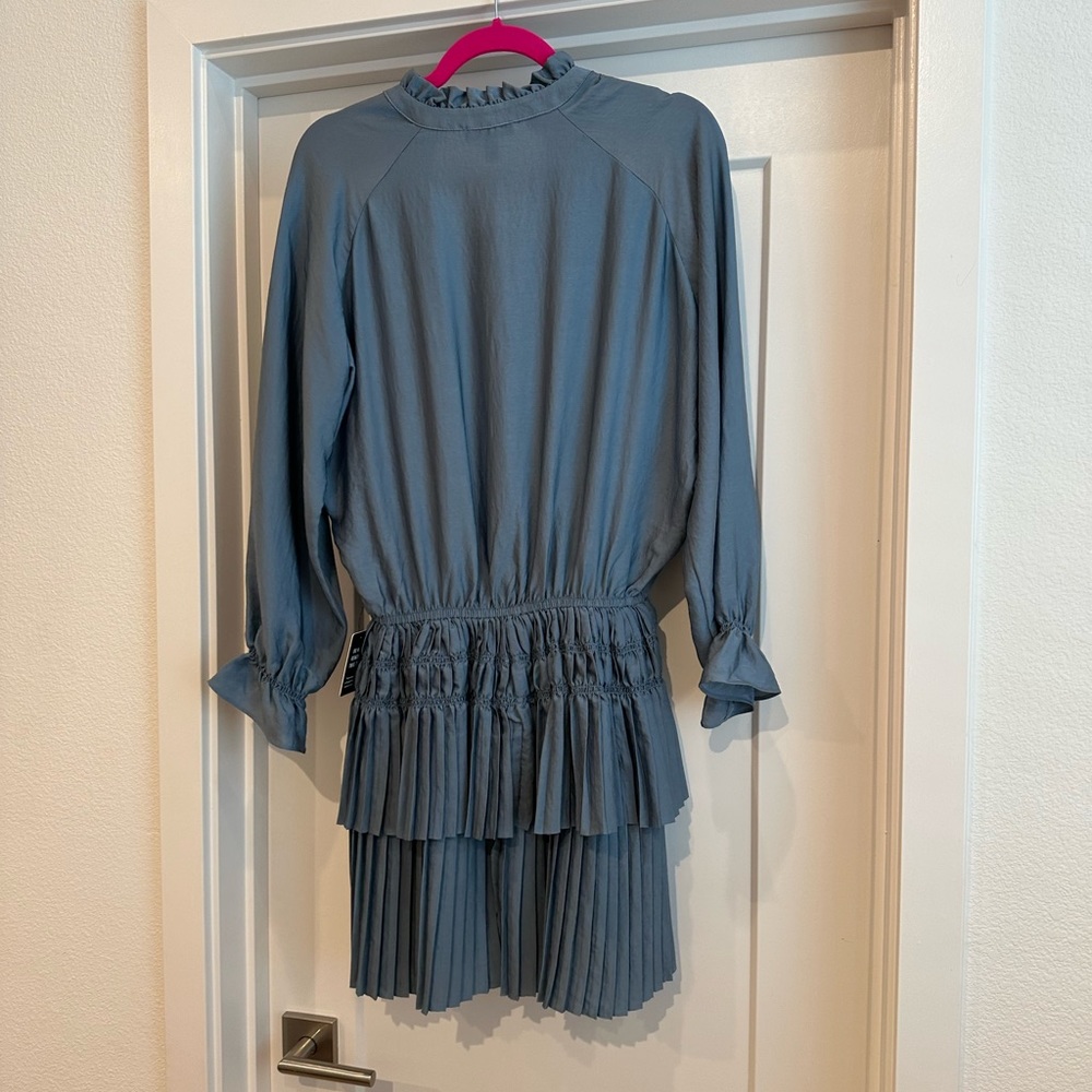 Express dress - Picture 4 of 8